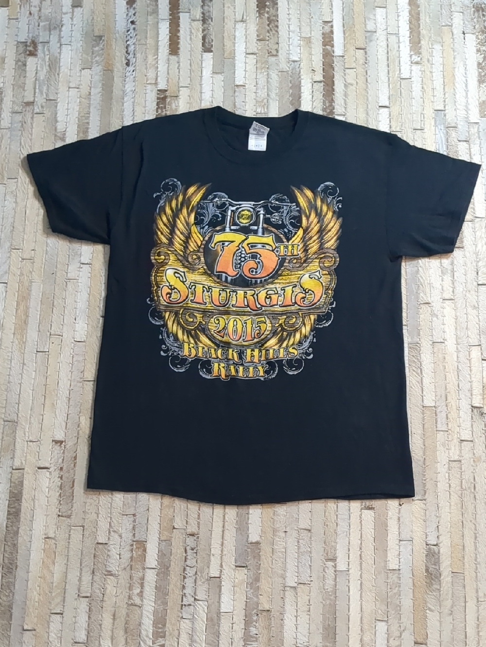 Gildan Size L 75th Sturgis 2015 Black Hills Rally Short Sleeve T-Shirt